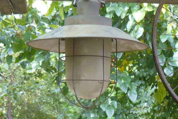 Lampada in metallo - componenti d'arredo