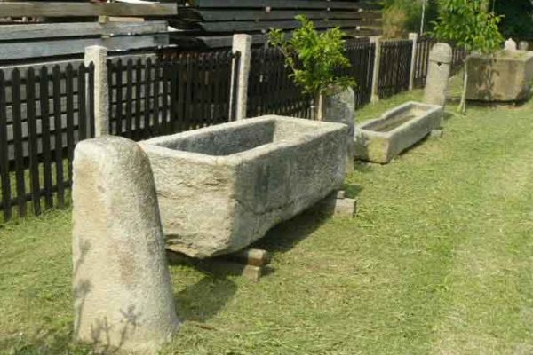 Fioriere/vasche in pietra
